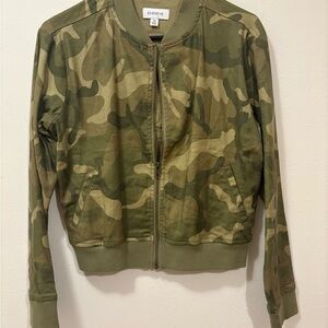 Evereve Rocco Camouflage Linen Bomber Jacket Extra Small
